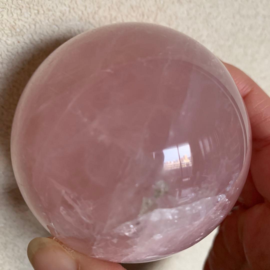ローズクォーツスフィア大玉約70.2mm 虹有り　天然石置物　丸玉