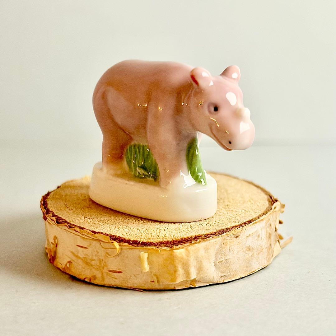 サイのこどものフェーブ フェーヴ 陶器 置物 ミニチュア フランス製