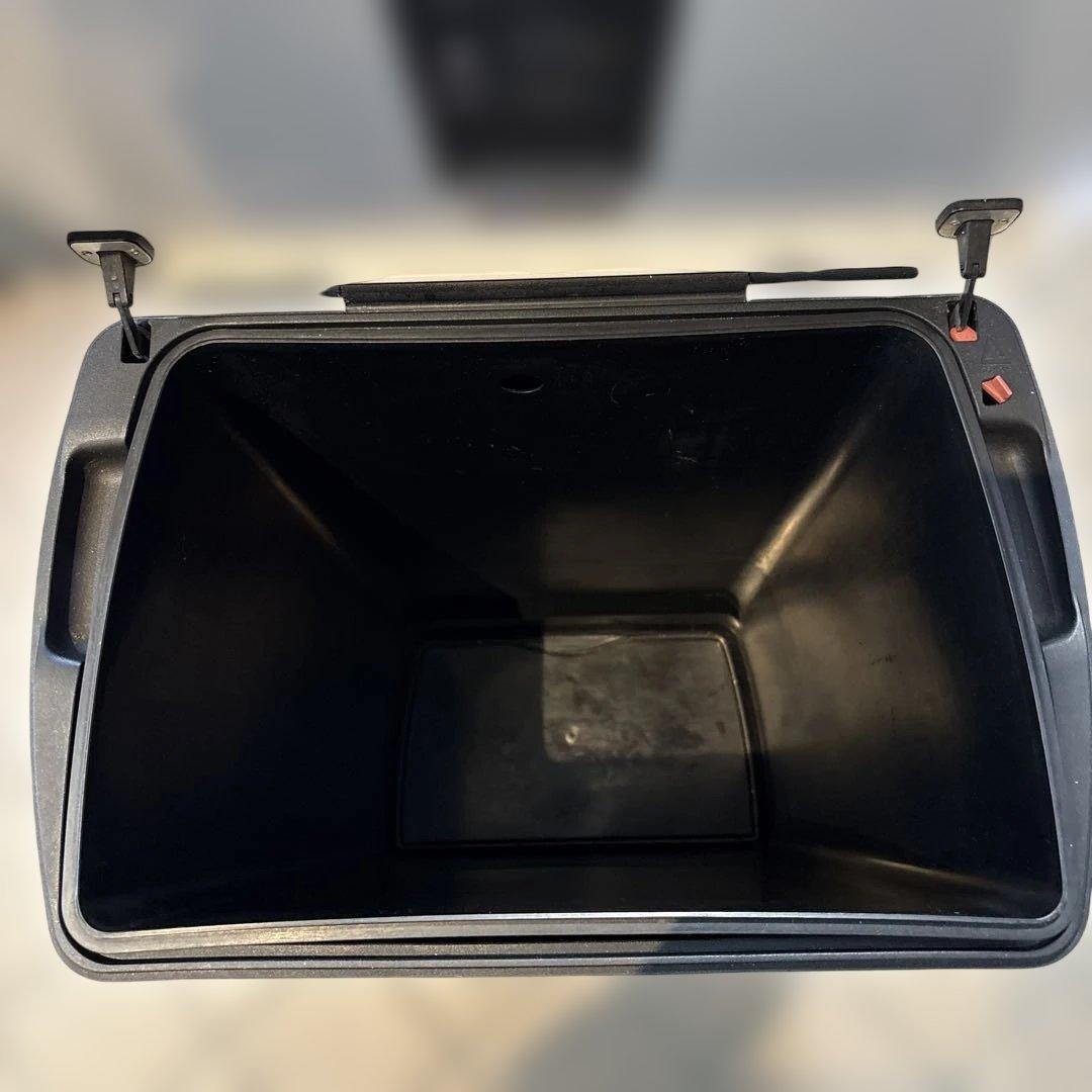 エコメルカリ便限定/simplehuman（シンプルヒューマン）ペダル式 ごみ箱