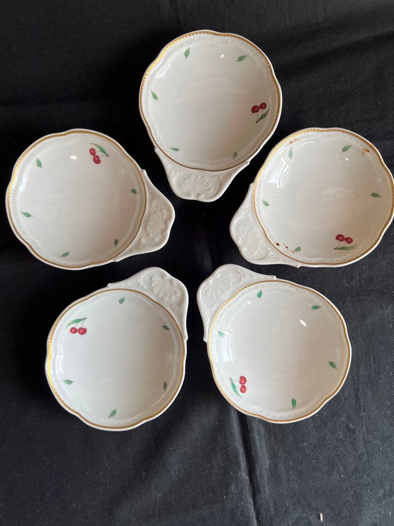 ひなママリサコ様：リチャードジノリ ボンジョルノプルーン＆チェリー