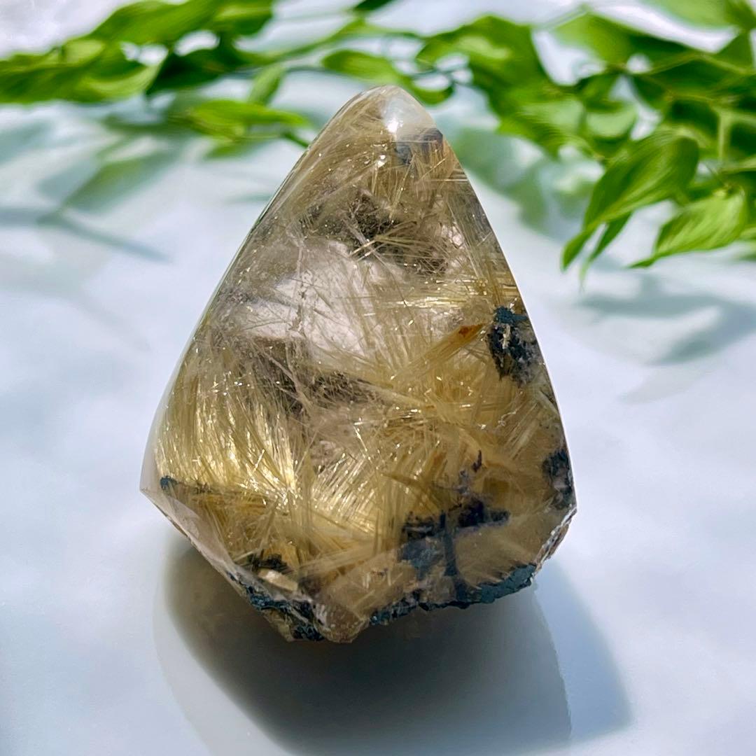 天然　太陽放射ゴールドタイチンルチル　ポリッシュ原石