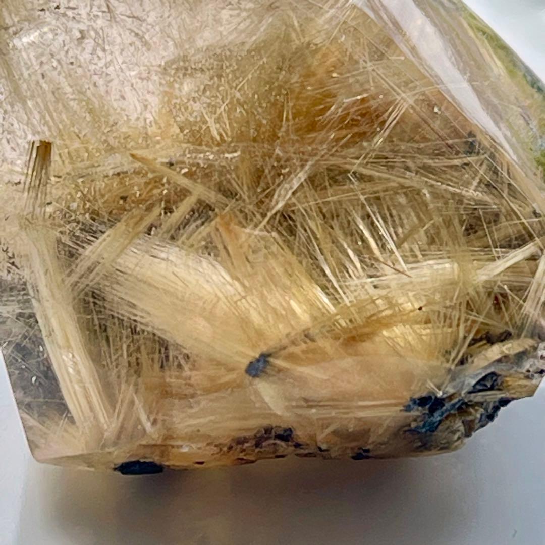 天然　太陽放射ゴールドタイチンルチル　ポリッシュ原石