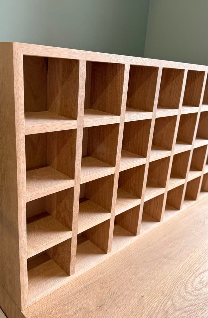 超美品！フルオーダーメイド無垢オーク材・マス目棚・コレクション ラック シェルフ