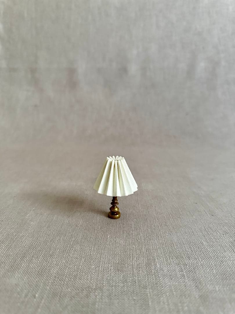 ミニチュア　ドールハウス　スタンドランプ　ディスプレイ　置物