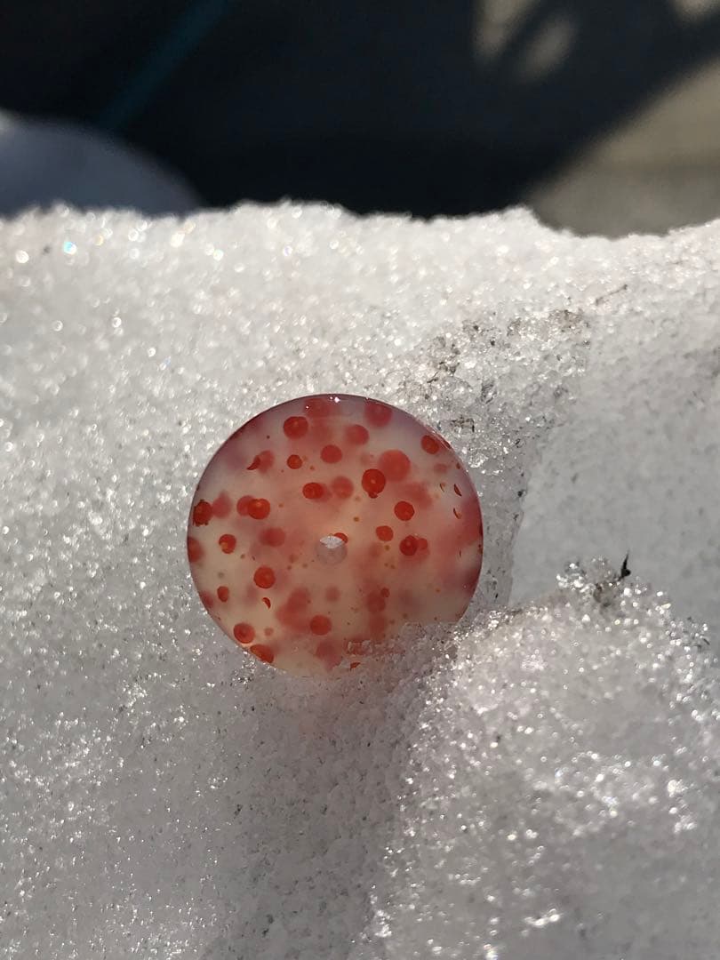 ゴビ石−1205 ゴビ瑪瑙『平安扣』 水玉模様　ペンダントトップ