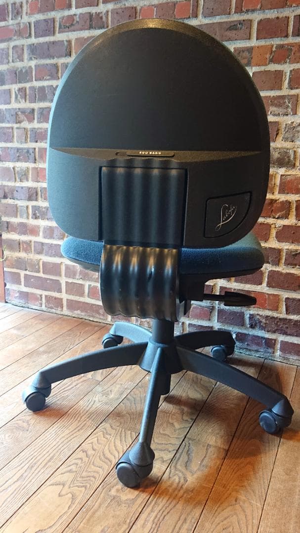 Labofa社 （デンマーク製）デスクチェア