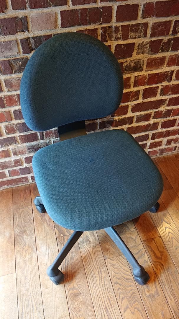 Labofa社 （デンマーク製）デスクチェア