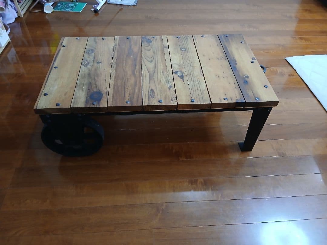 ジャーナルスタンダード　ブルージュドリーテーブル