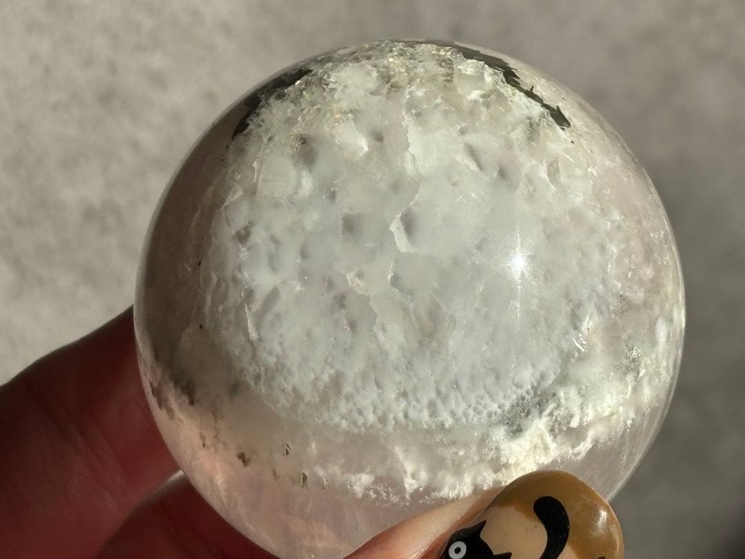 《虹きらめく＊セリサイトinフローライト（パイライト共生）》