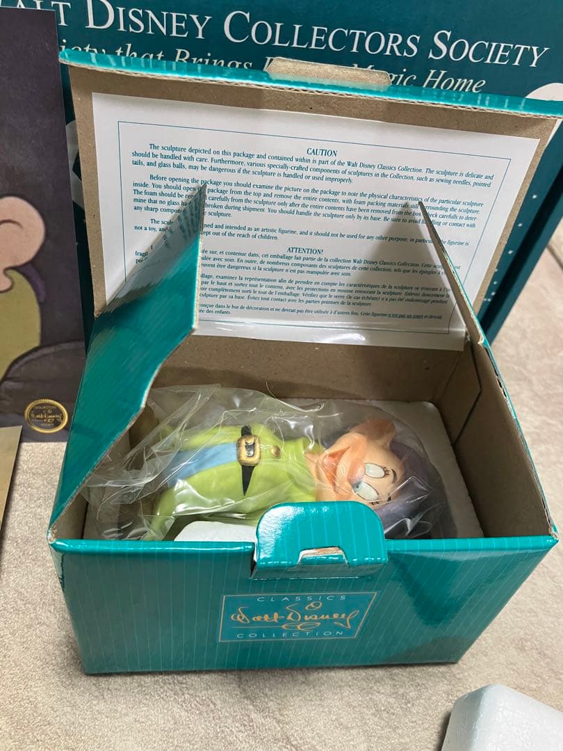 新品未使用 ディズニーWDCC 白雪姫小人 ドーピー フィギュア