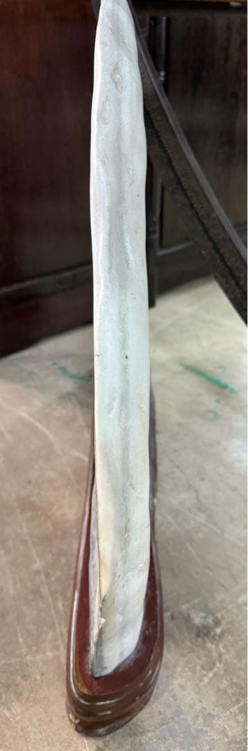 鑑賞石 素晴らしい風景 山の風景 石製置物 木製台座付き