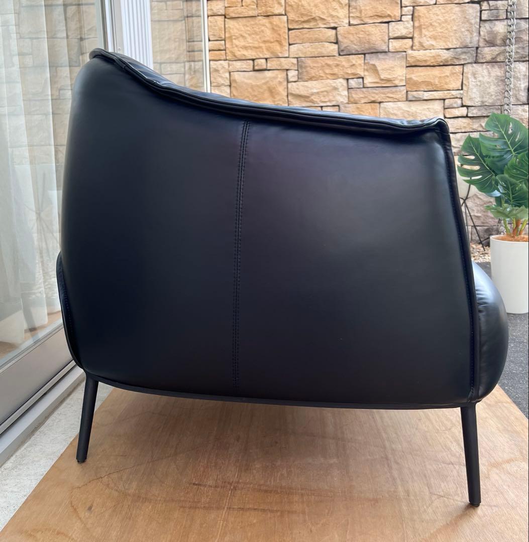 モダンスタイル　ラウンジチェア　① 本革張り　ミッドセンチュリー　シングルソファ