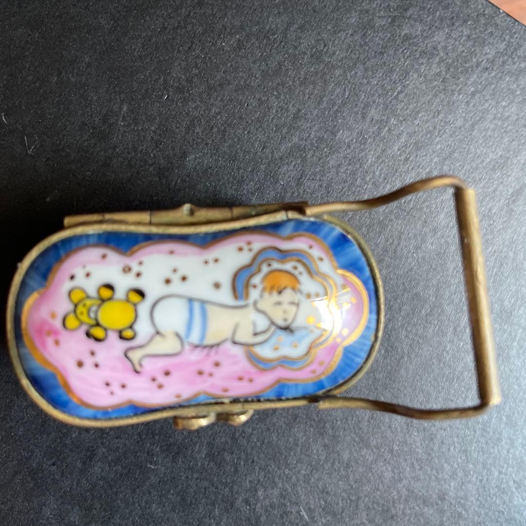 レア　リモージュ　ボックス　ピルケース　可愛いベビーカー