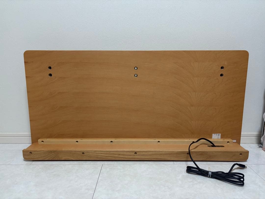 美品！15分で組み立てられるタモ材のコンセント付きすのこベッド　ベルメゾン