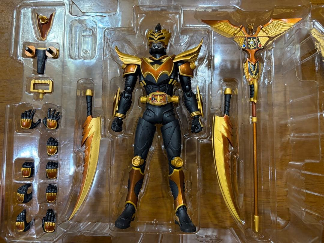 フィギュアーツ　仮面ライダーオーディン