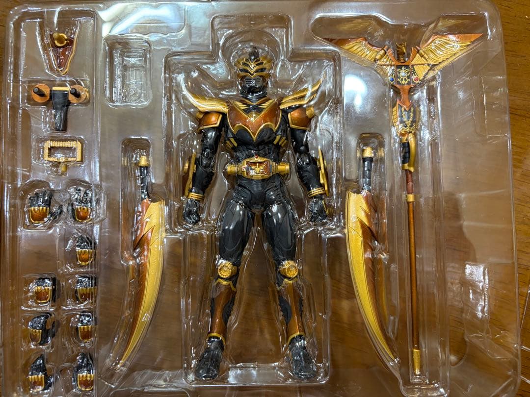 フィギュアーツ　仮面ライダーオーディン