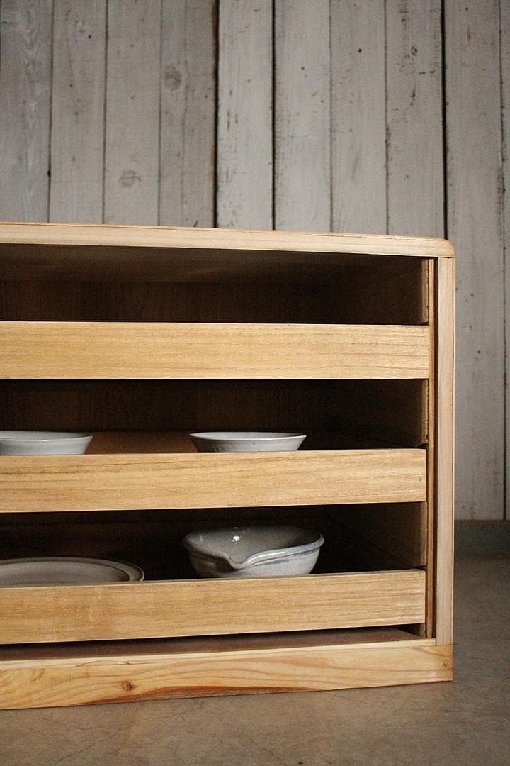 古い木製の引き出し3段　チェスト　タンス