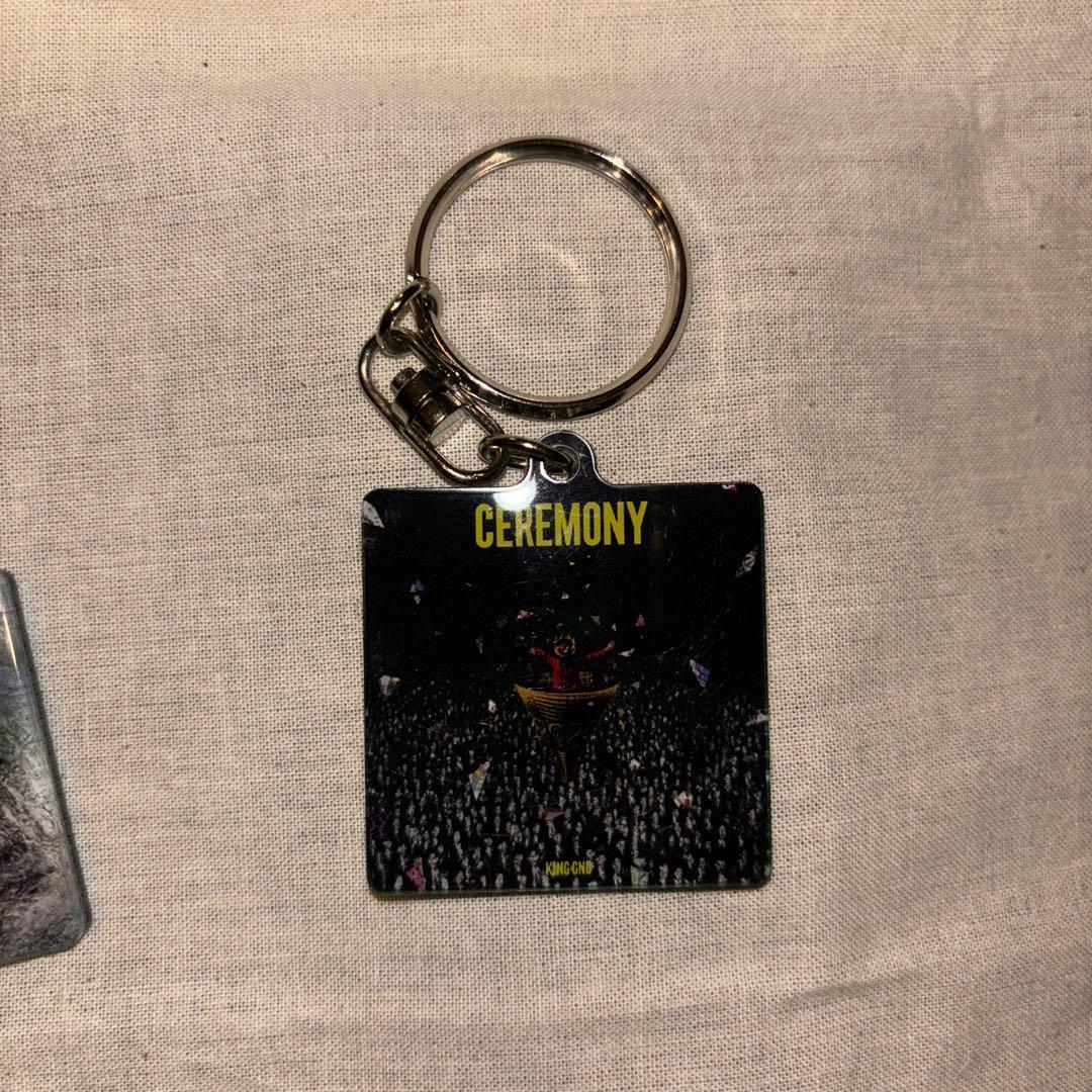 KINGGNU ジャケ写 キーホルダー - メルカリ