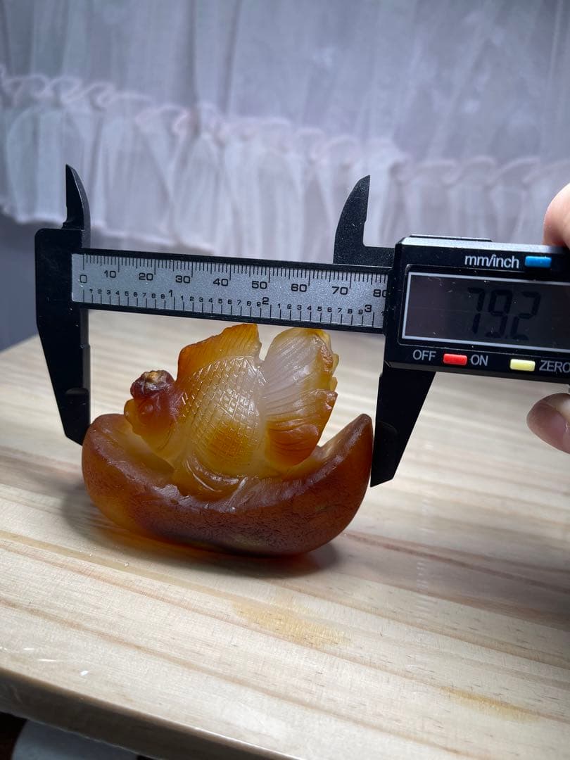綺麗^ - ^ ❣️ 天然石　瑪瑙  金魚　手彫り置物 原石