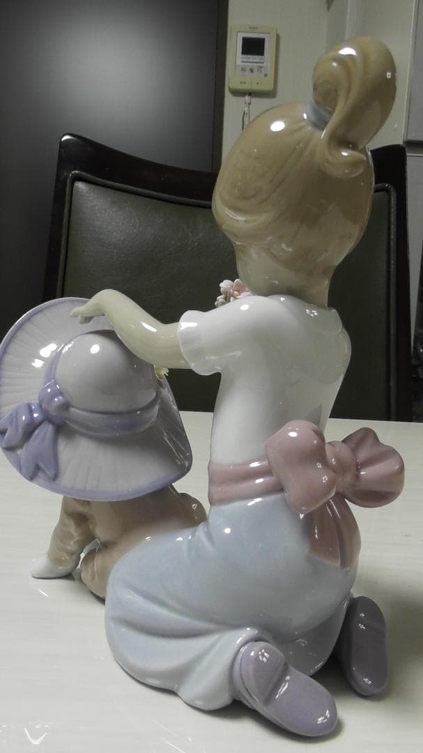 LLADRO　リヤドロ【おめかししようね】リアドロ　インテリア　　Ｌ492