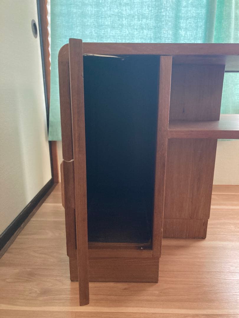 木製サイドテーブル 棚、扉付き ブラウン