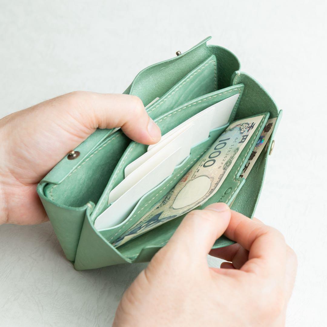 スリムでコンパクトな本革長財布　ハンドメイド