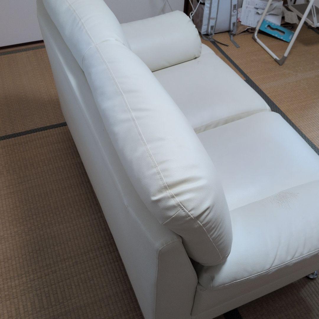 R*n様 ホワイト 2人掛けソファ 合成皮革
