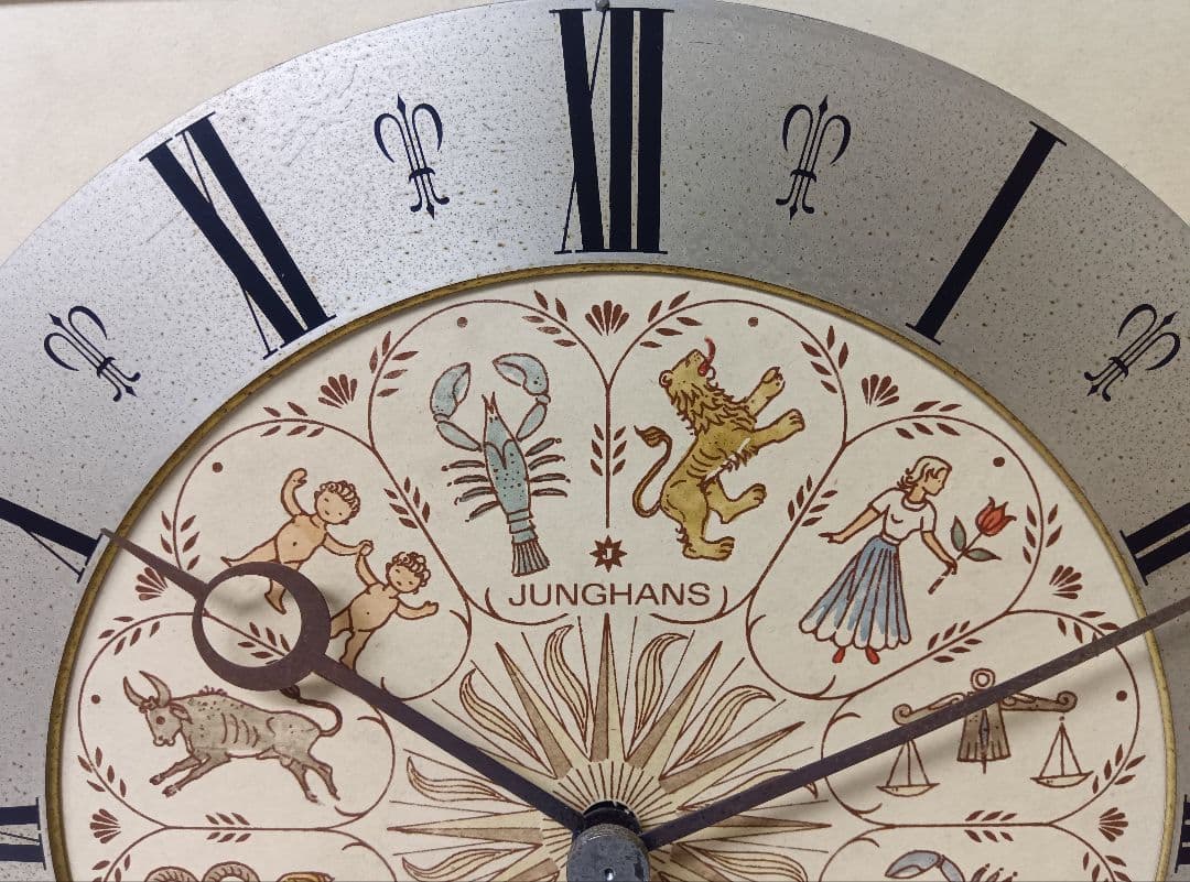 ドイツ　ユンハンス 壁掛け振り子時計 十二星座　JUNGHANS 　ゾディアック