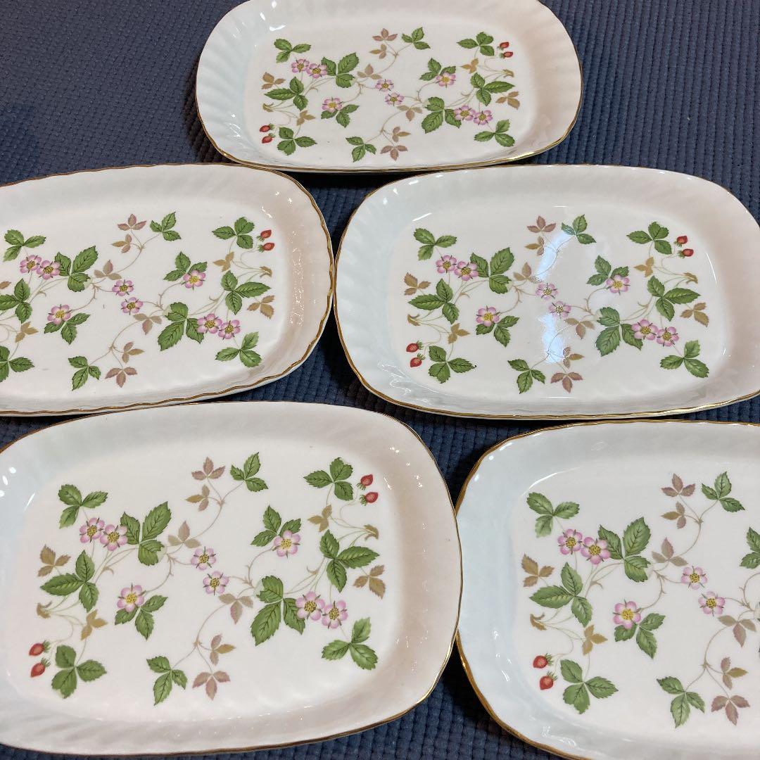 ウェッジウッド ワイルドストロベリー カップ&ソーサーまとめてセット