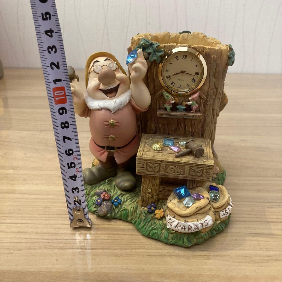 ディズニー　白雪姫小人(先生)時計付き小物入れ花瓶フィギュア