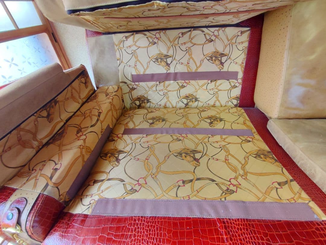 レザー 2人掛けソファ クロコダイル　GUCCI