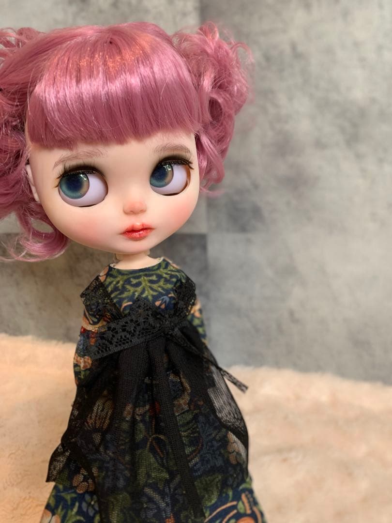 カスタムアイシードール　ネオサイズ　気弱なべっぴんさん