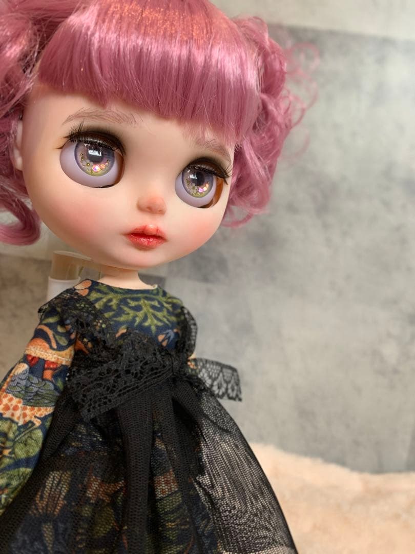 カスタムアイシードール　ネオサイズ　気弱なべっぴんさん