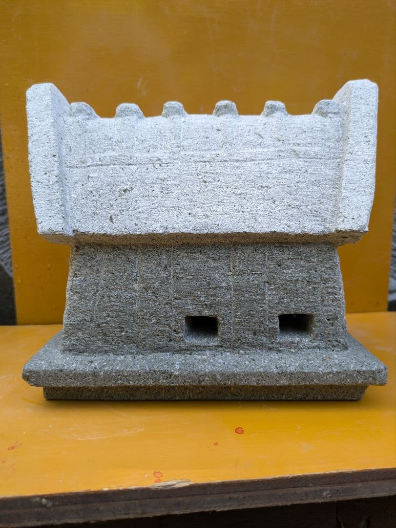 家形埴輪、石の家形埴輪、飾石、埴輪、倉田辰彦作