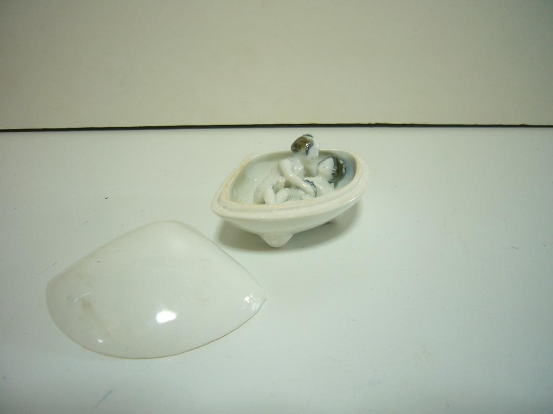 香合 貝合せ 春画 磁器 色絵 枕絵 隠し春画