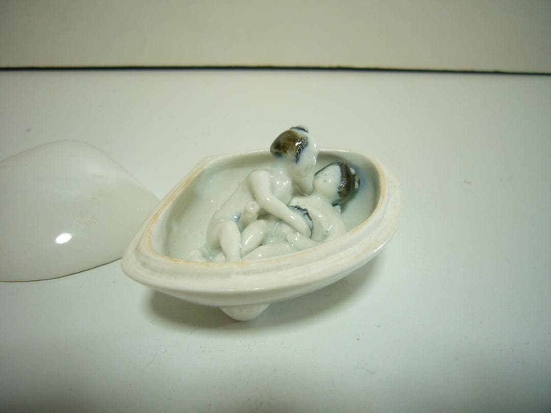 香合 貝合せ 春画 磁器 色絵 枕絵 隠し春画