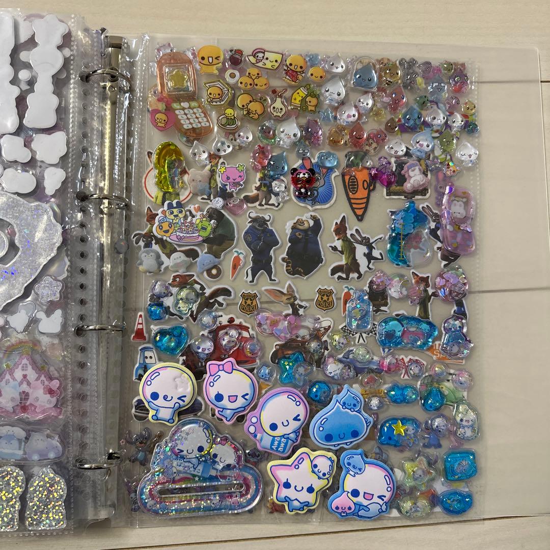 ボンボンドロップシール　キャラクターシール集 A4シール帳完成品