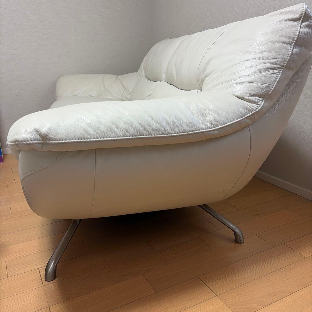 ホワイトレザー 2.5人掛けソファ　2人掛け　3人掛け