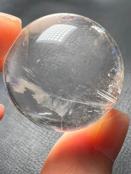 0725100  レインボーアイリスクォーツ　30ミリ　台座付き