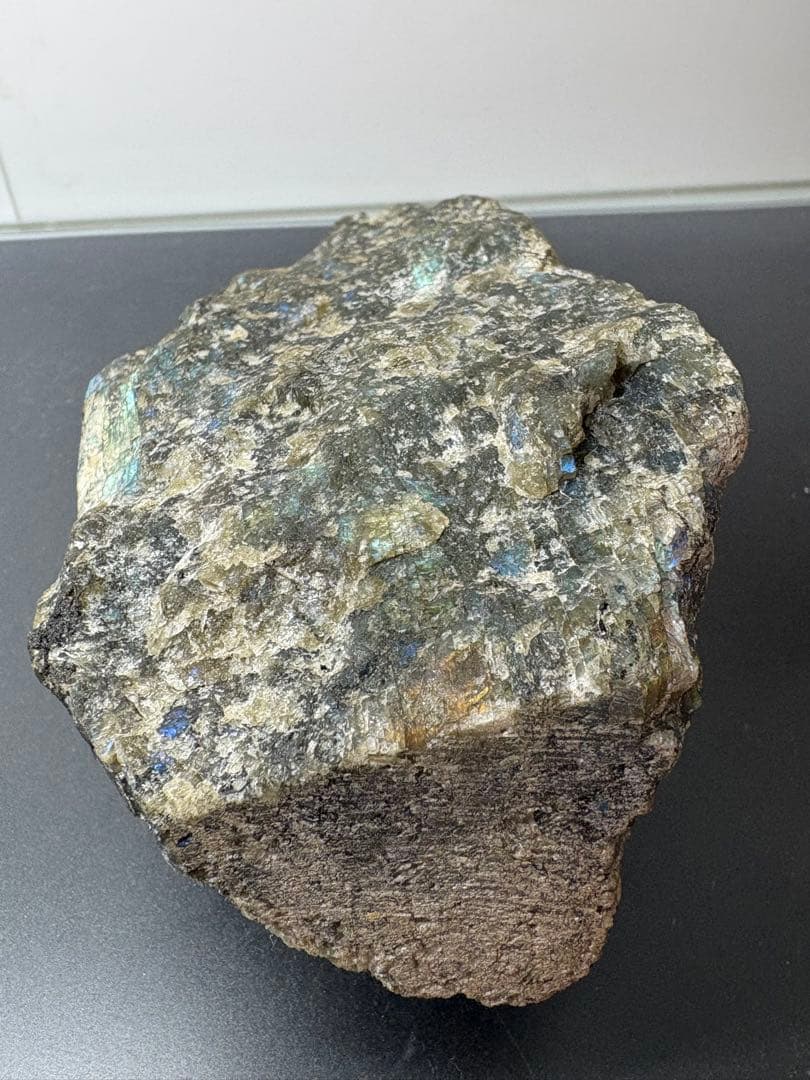 ラブラドライト 原石　特大　置物