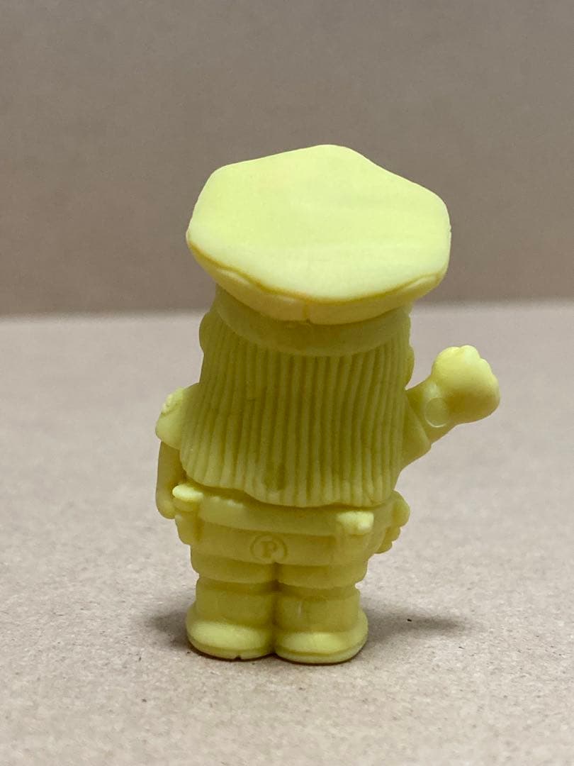 Dr.スランプアラレちゃん アラレちゃんポリス 消しゴム 黄色