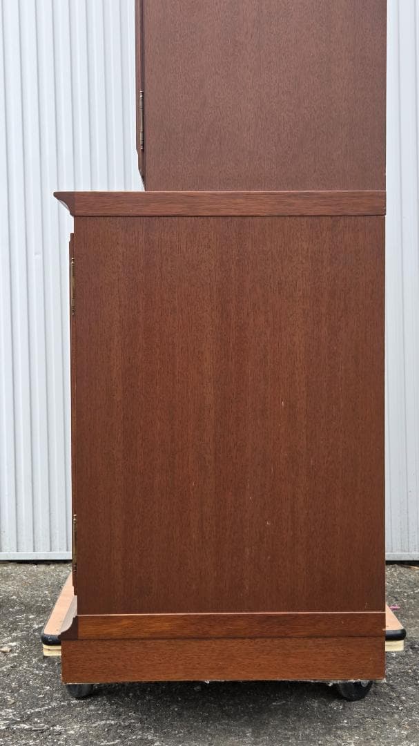 マルニ 地中海シリーズ 飾り棚 ガラスショーケース開戸棚 花見川区にてお渡し歓迎