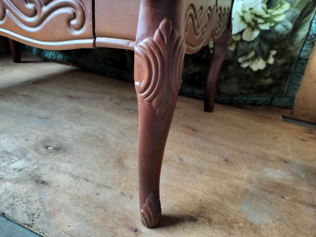 猫足　テーブル　最終値下げ　引き取りでお願いします