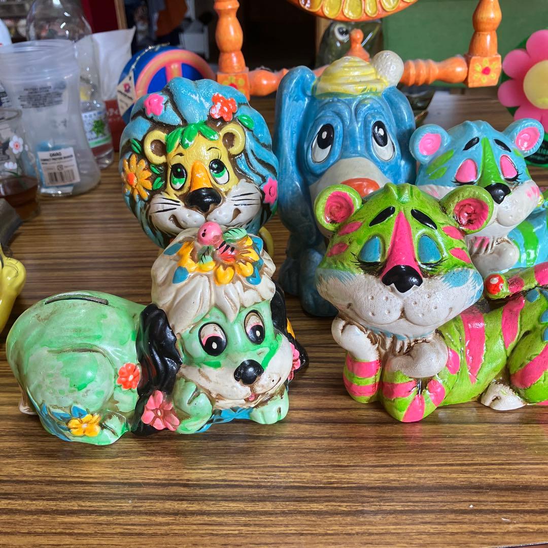 カラフルな貯金箱置物セットレトロヒッピーサイケ