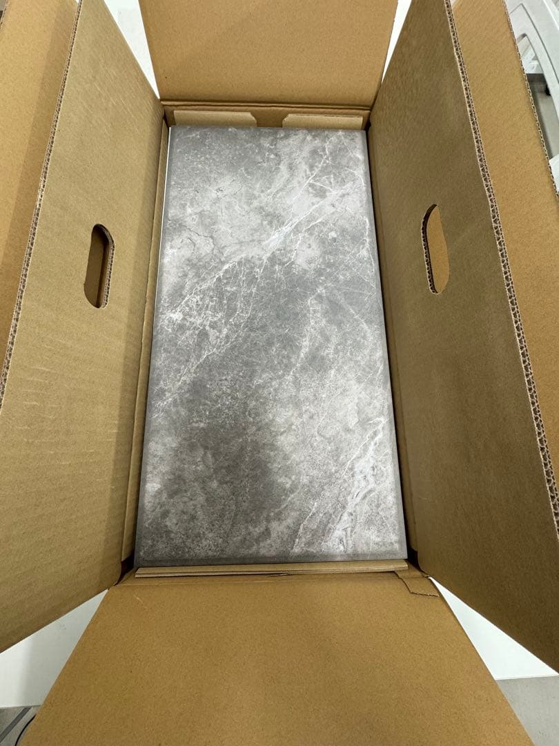 エコカラットプラス　サンティエ　グレー　606×303角平