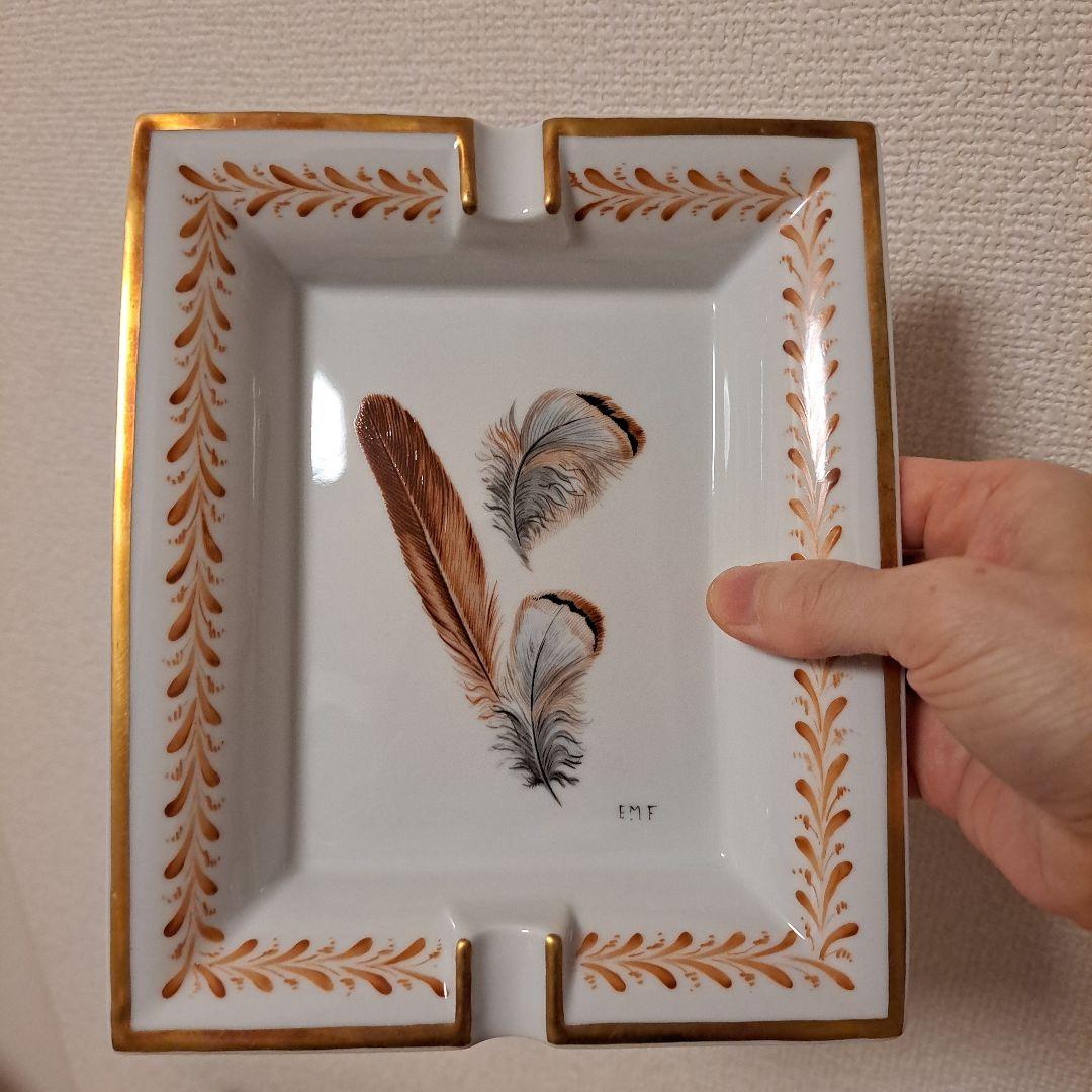 HERMES　羽根デザインの陶器灰皿　アッシュトレイ