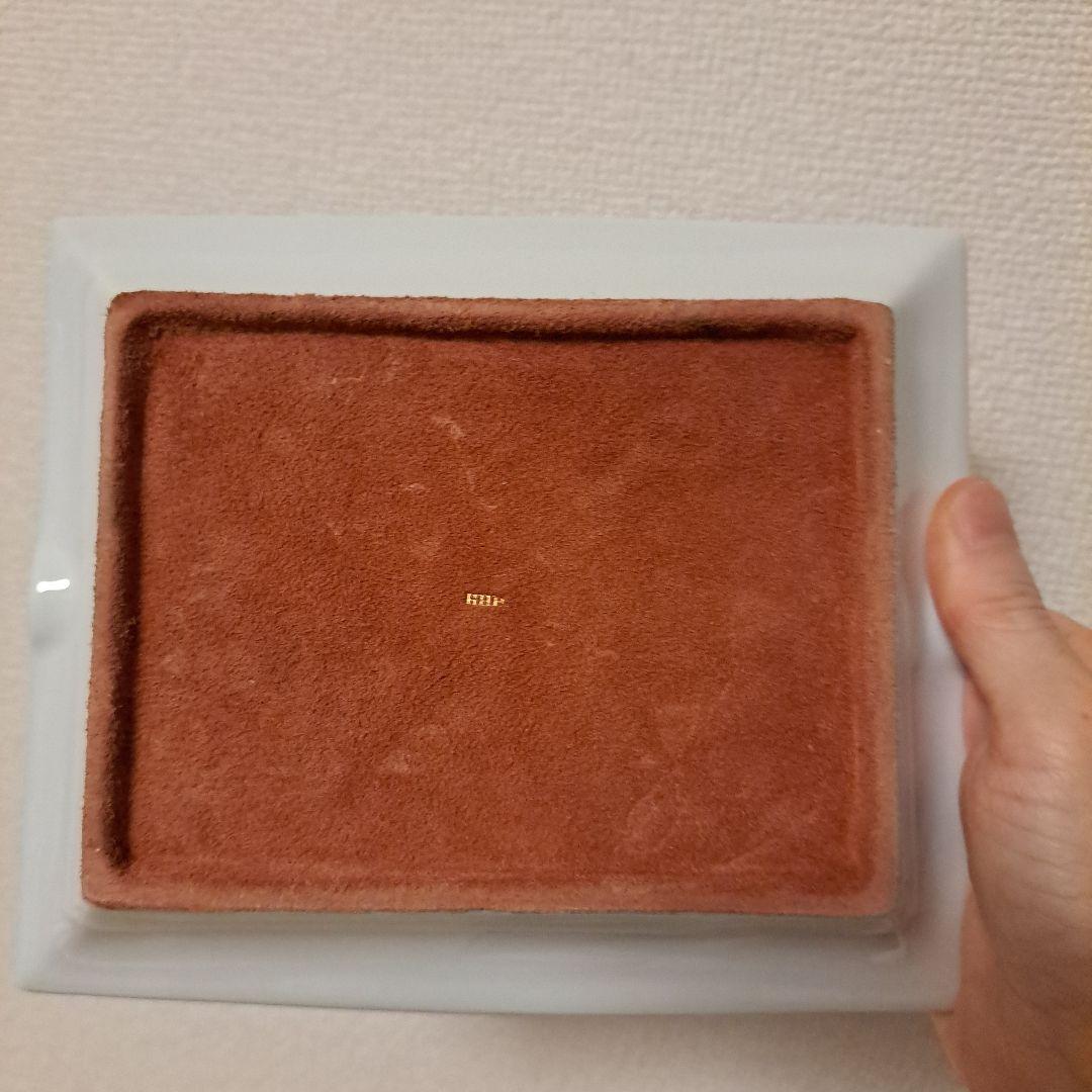 HERMES　羽根デザインの陶器灰皿　アッシュトレイ