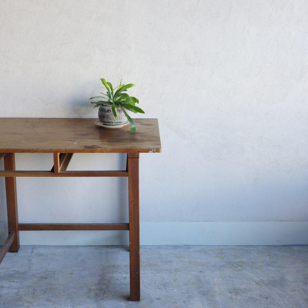 古いレトロなデスク　机　テーブル