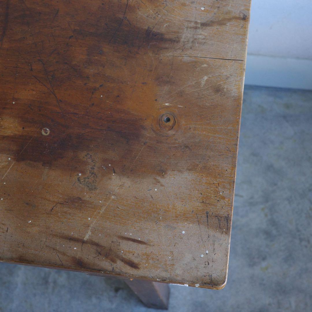 古いレトロなデスク　机　テーブル