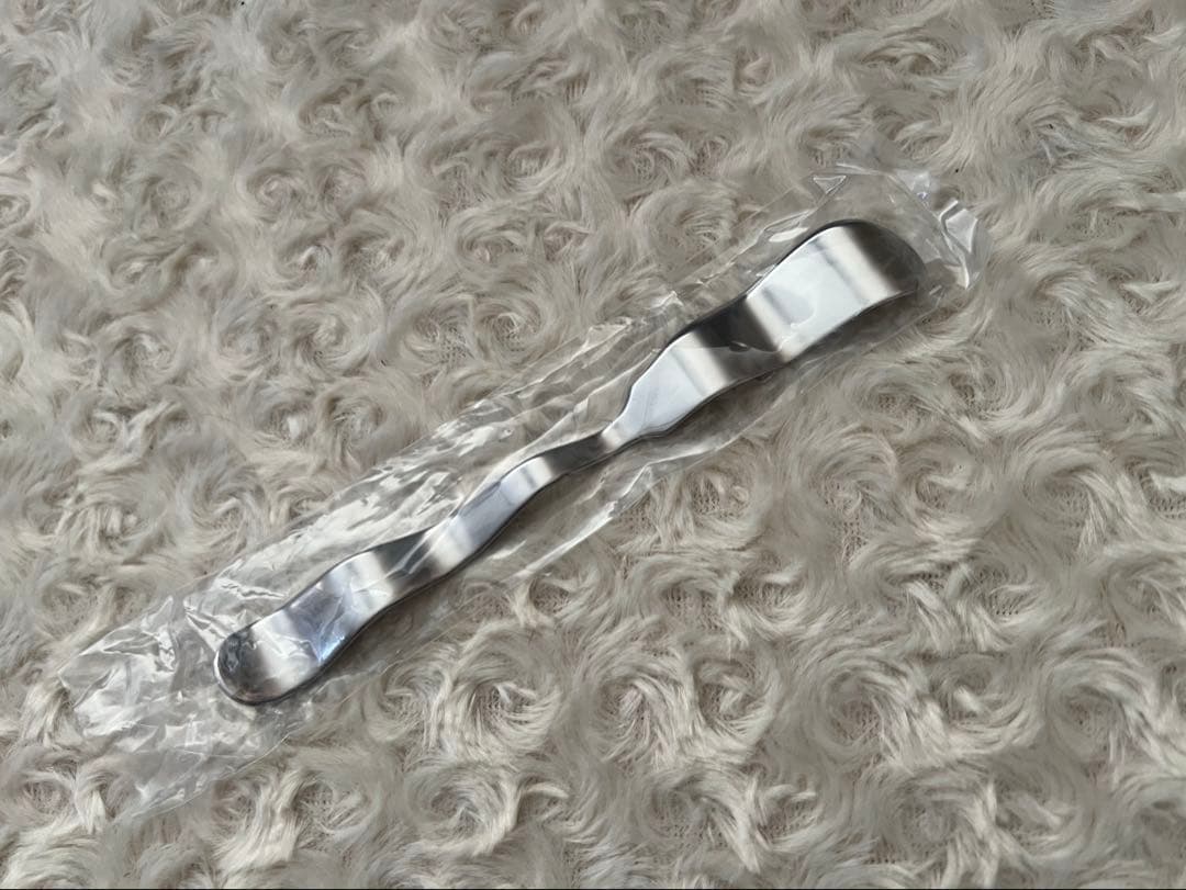 カトラリー　福田繁雄デザインナイフ“分子構造変化をおこしたバターナイフ”